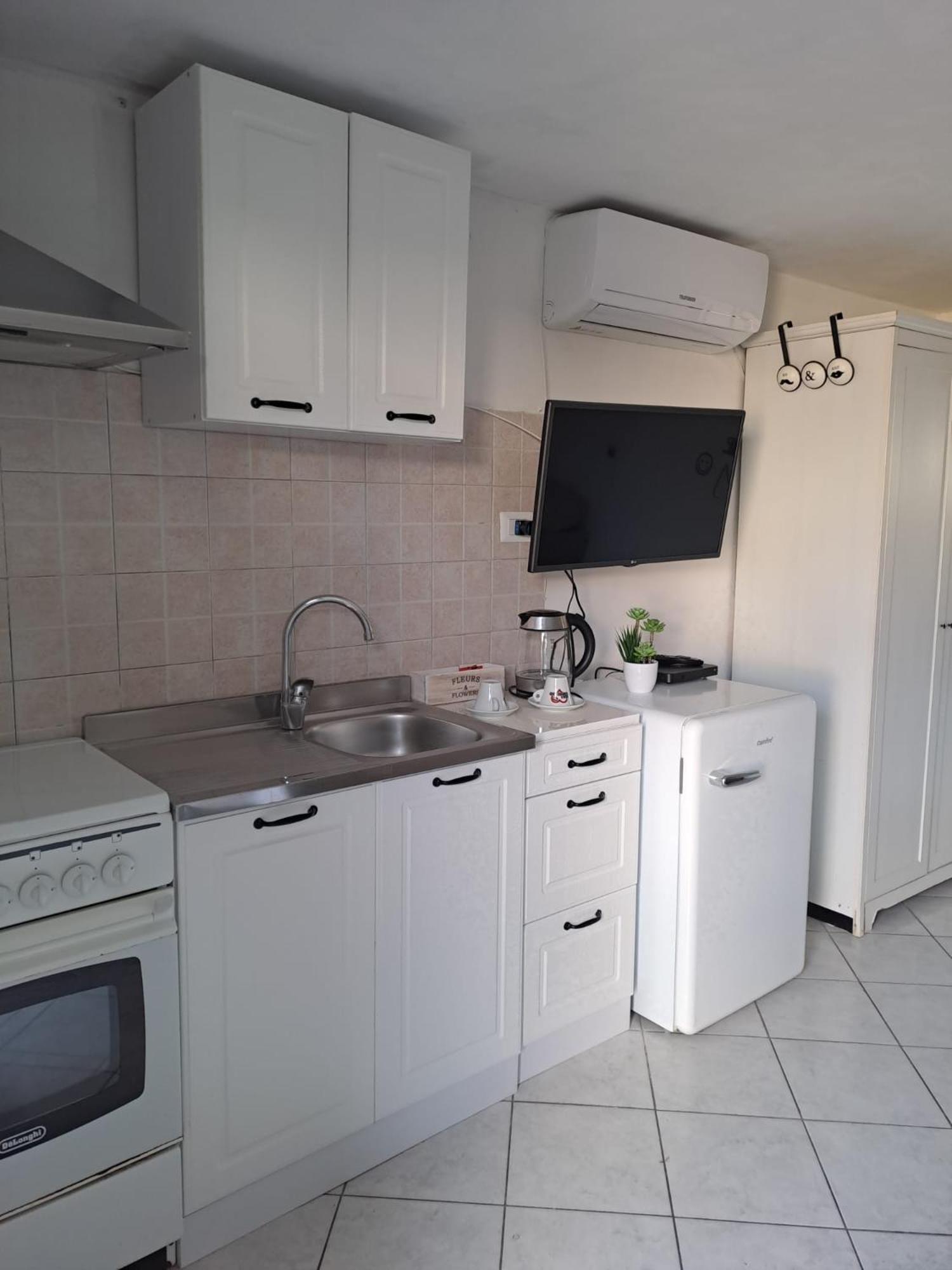 Agriturismo Torre Flavia 라디스폴리 외부 사진