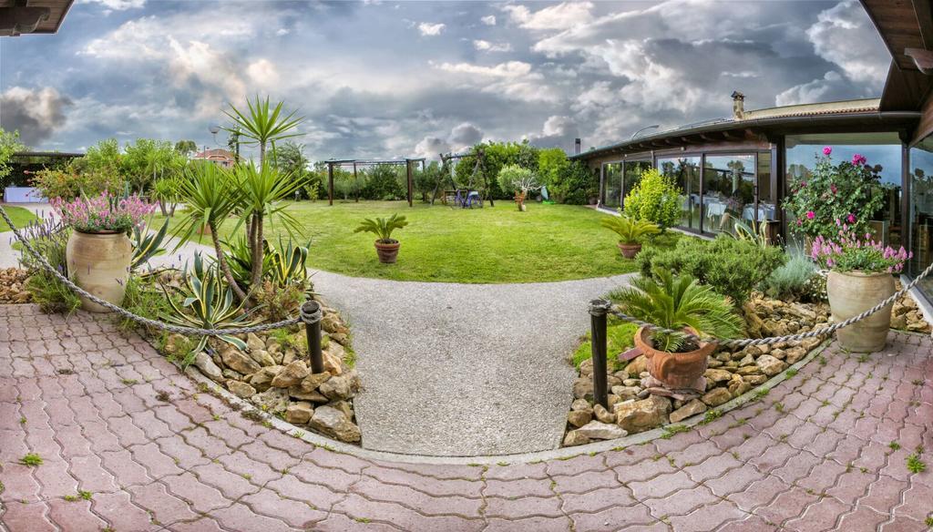 Agriturismo Torre Flavia 라디스폴리 외부 사진