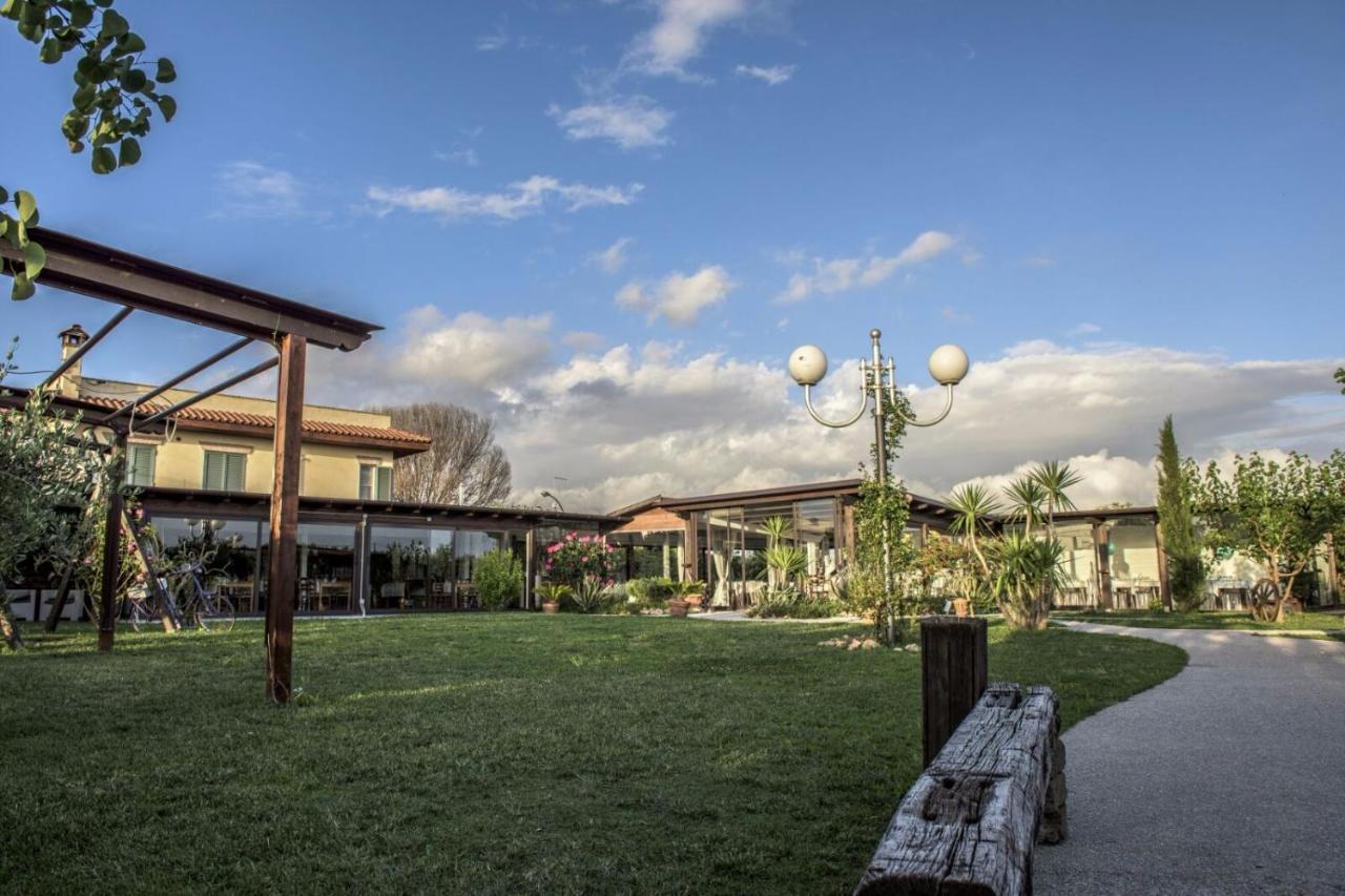 Agriturismo Torre Flavia 라디스폴리 외부 사진